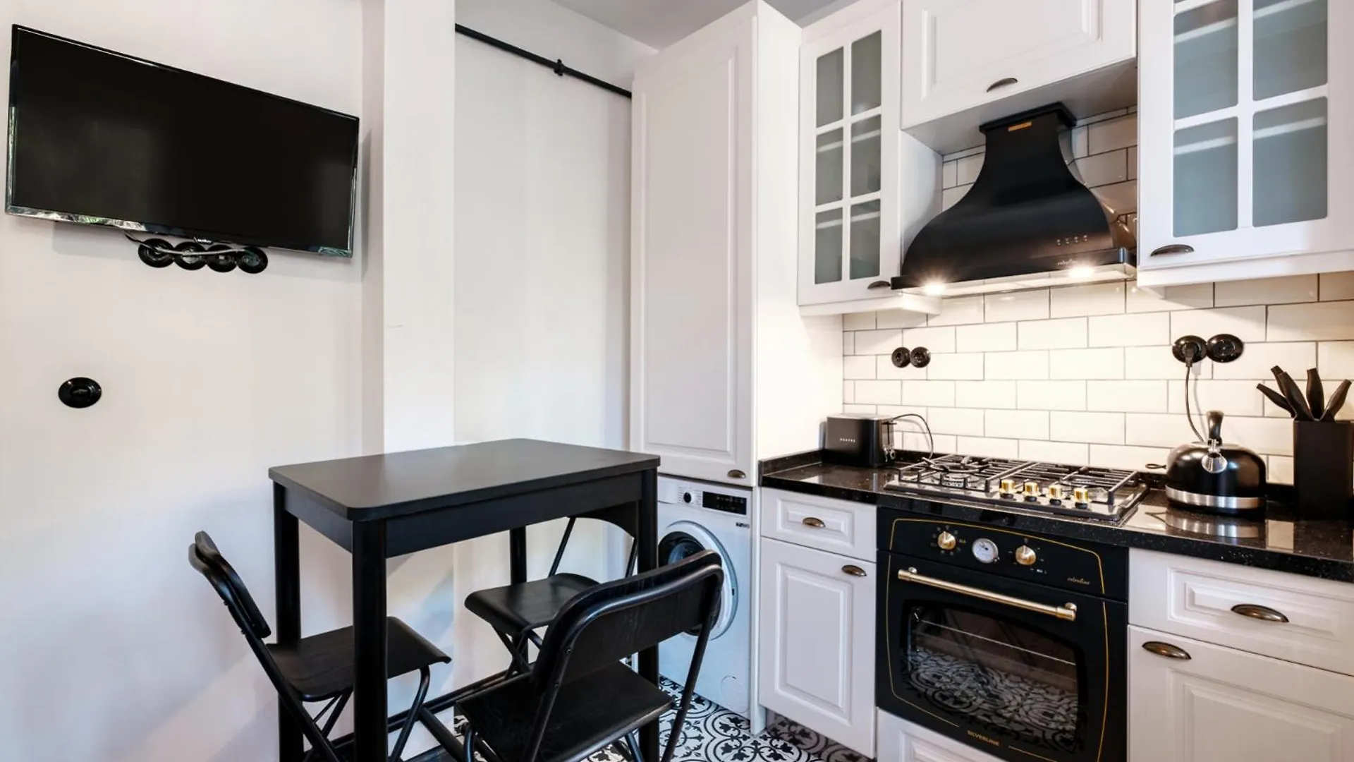 Ferienwohnung Cozy Flat With Balcony Near Istiklal Avenue Istanbul Apartment